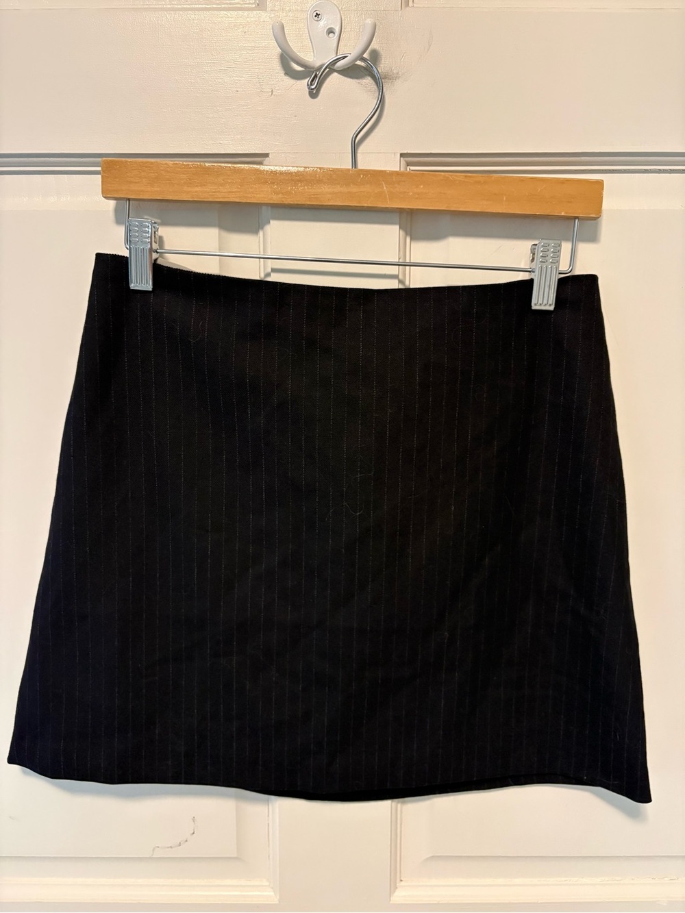 NWT Wilfred aritzia navy pinstripe mini women’s classic skirt size 8 new